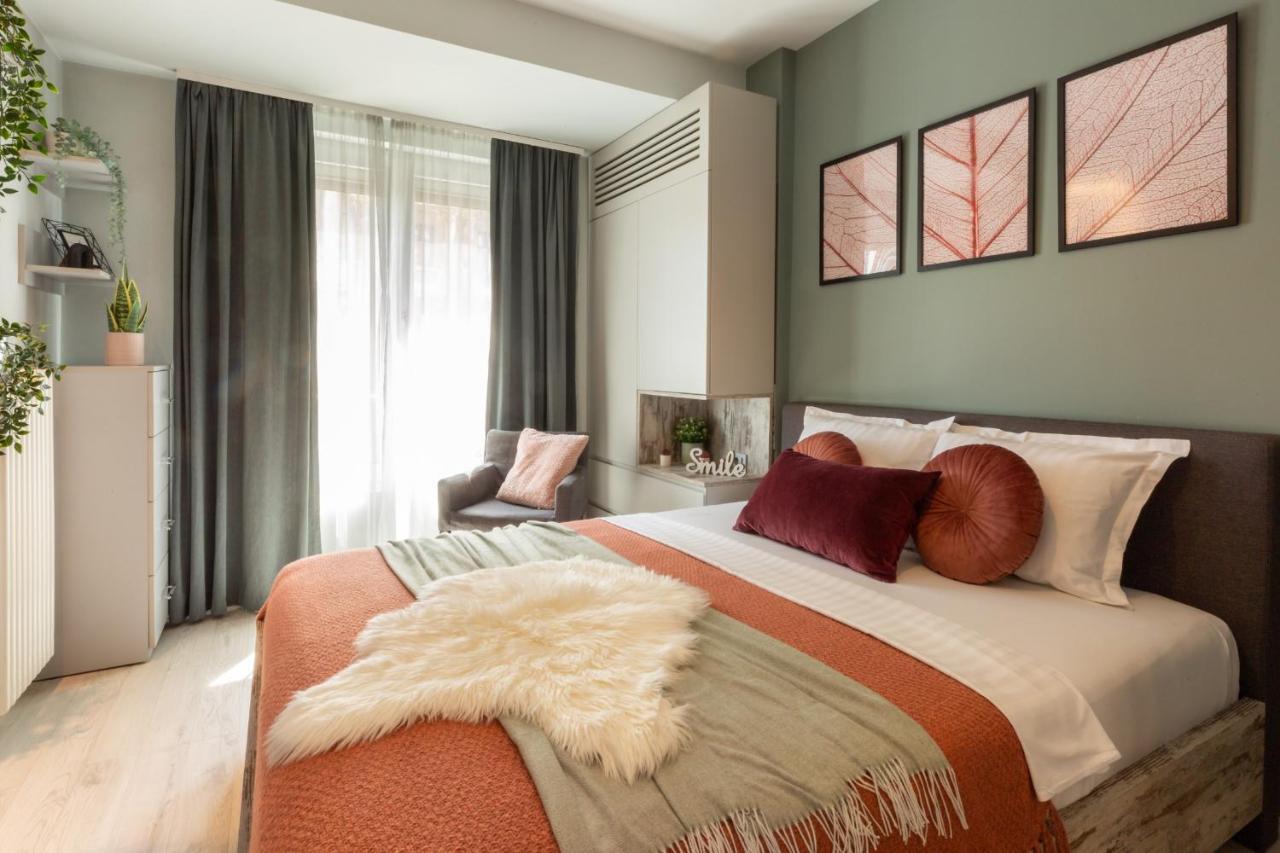 Modern 1Br Apt In The Old Town: The Perfect Choice Bukarest Eksteriør billede
