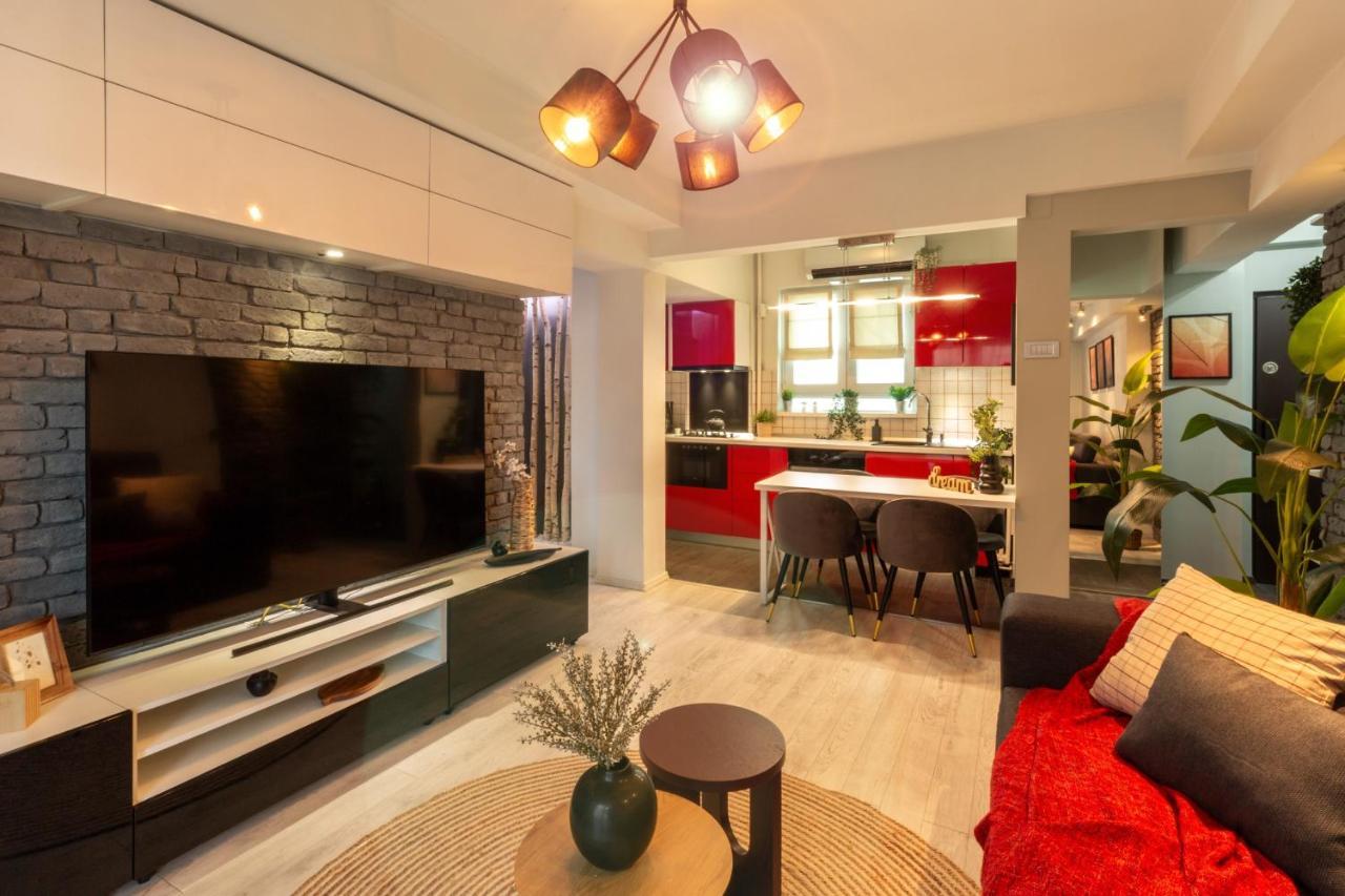 Modern 1Br Apt In The Old Town: The Perfect Choice Bukarest Eksteriør billede